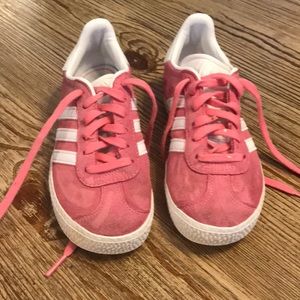 girls pink gazelles